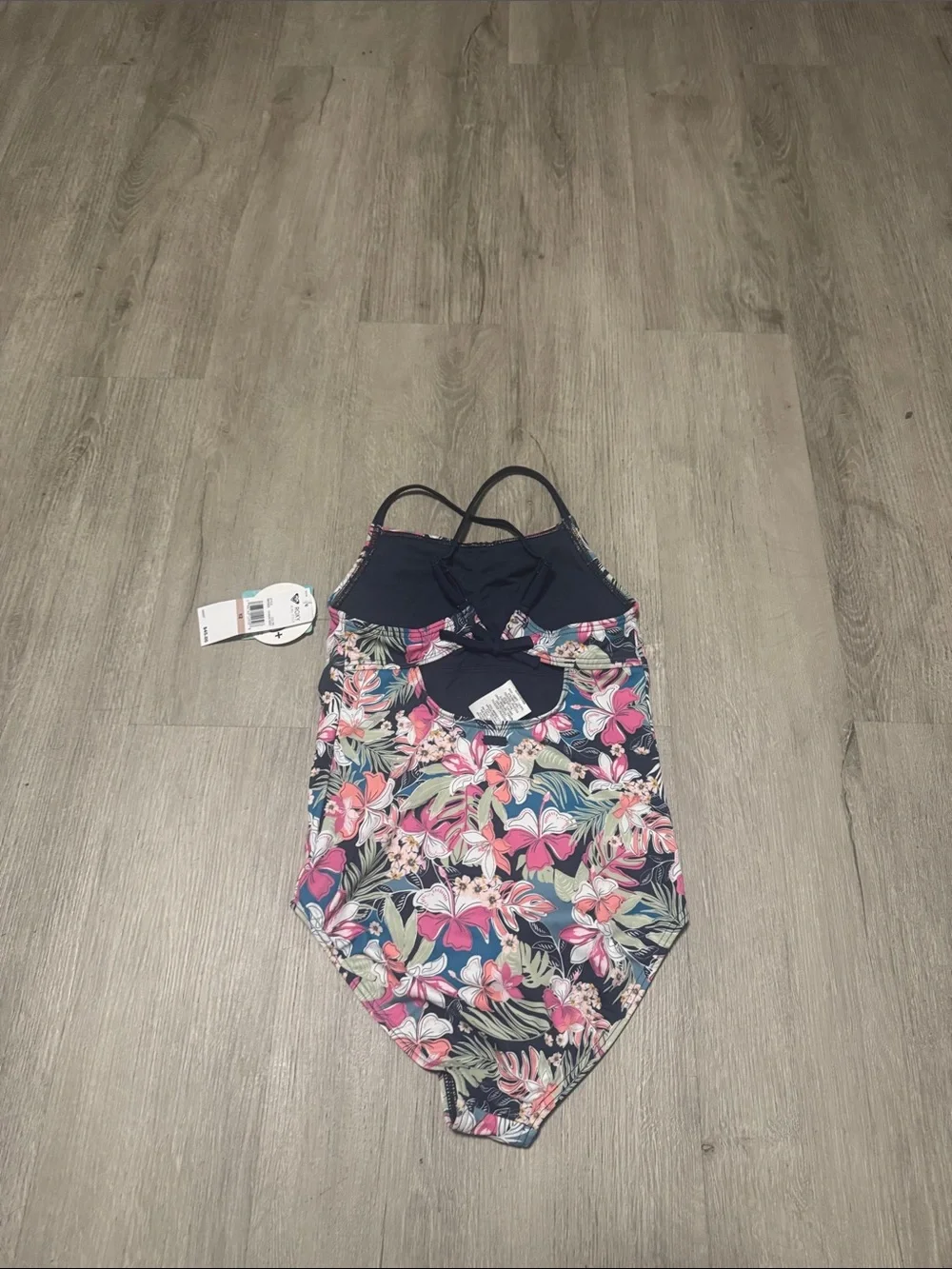 Roxy vibrant tropical